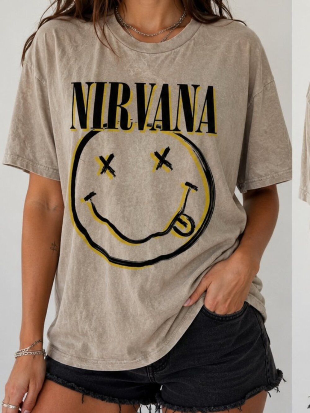 Nirvana Smiley Tee UNISEX Size Large NWOT